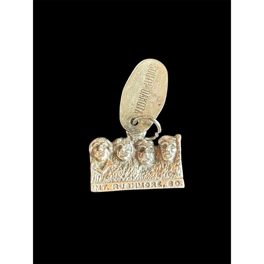 Vtg Sterling Silver Mt Rushmore SD 3D Charm Pendant 925